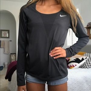 brand new nike zonal cooling long sleeve top
